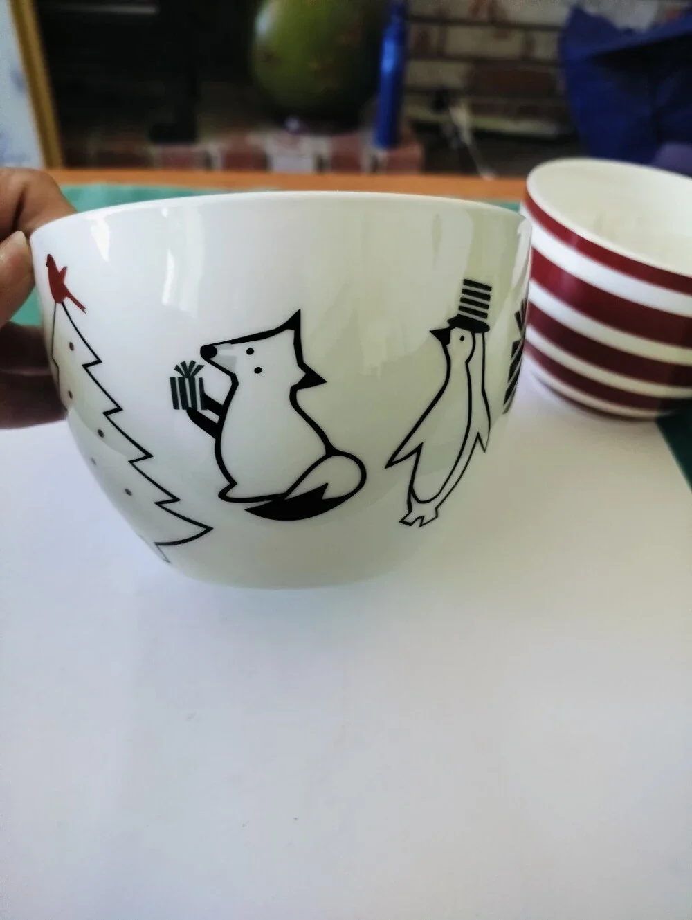 2023 Crate & Barrel Joan Anderson Arctic Holiday Nesting Bowls Set of 3